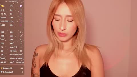 Snapshot of ashleyroys_111 chatting on 01.09.26 dahiana online show from 01.09.26