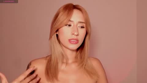 Snapshot of ashleyroys_111 chatting on 01.10.26 dahiana online show from 01.10.26