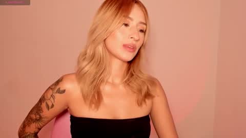 Snapshot of ashleyroys_111 chatting on 01.19.26 dahiana online show from 01.19.26