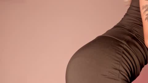 Snapshot of ashleyroys_111 chatting on 02.05.26 dahiana online show from 02.05.26