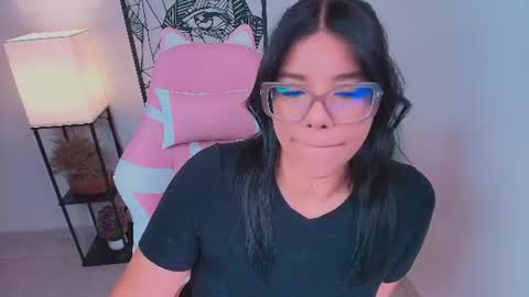Snapshot of ashleyy18__ chatting on 06.22.26 Ashleyy18 online show from 06.22.26