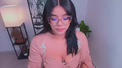 Snapshot of ashleyy18__ chatting on 06.24.26 Ashleyy18 online show from 06.24.26