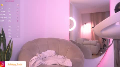 Ashley Fox online show from 02.14.25