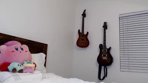 Snapshot of ashleyyylove13 chatting on 11.12.25 Ashley Love online show from 11.12.25