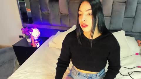 Snapshot of ashly_bloom chatting on 05.24.26 Ashly online show from 05.24.26