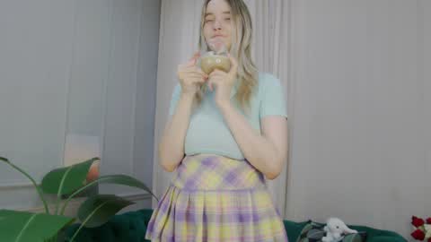 ashly_cherry online show from 04.08.26