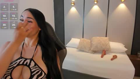 A S H L Y online show from 12.19.25