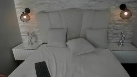 ashlye_collins online show from 11.21.25