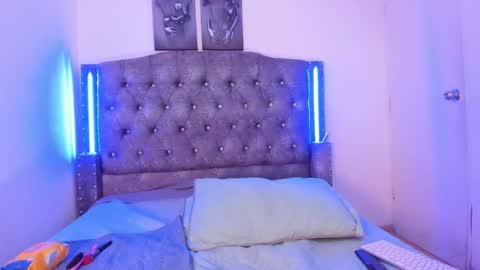 Snapshot of ashlye_rose0 chatting on 11.17.25 ashlye_rose0 online show from 11.17.25