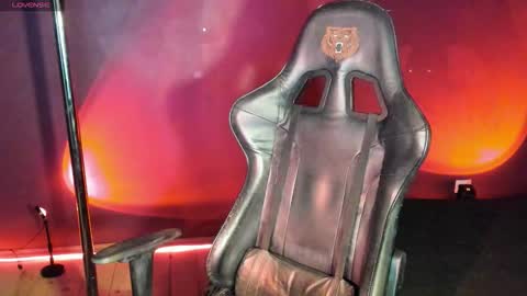 Mila online show from 09.23.25