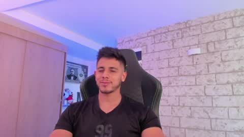 Snapshot of ashton_coleman_ chatting on 03.31.26 my name real is camilo online show from 03.31.26