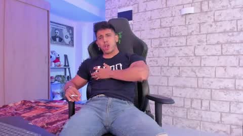 Snapshot of ashton_coleman_ chatting on 04.04.26 my name real is camilo online show from 04.04.26