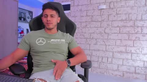 Snapshot of ashton_coleman_ chatting on 04.07.26 my name real is camilo online show from 04.07.26