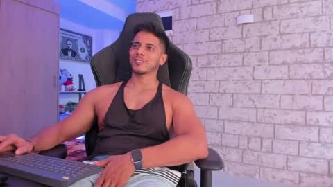 Snapshot of ashton_coleman_ chatting on 04.09.26 my name real is camilo online show from 04.09.26