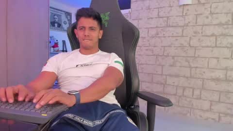 Snapshot of ashton_coleman_ chatting on 04.13.26 my name real is camilo online show from 04.13.26