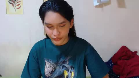 Snapshot of asian_glamm chatting on 11.30.25 ANITA online show from 11.30.25