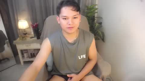 asian_handsomexx online show from 12.19.25