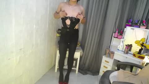 asian_handsomexx online show from 07.04.26