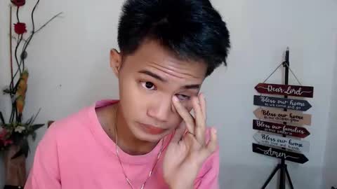 Snapshot of asian_lover05 chatting on 10.26.25 asian_lover05 online show from 10.26.25