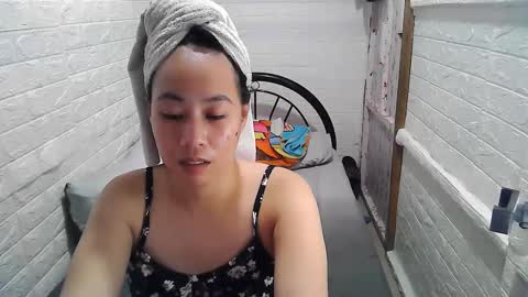 Snapshot of asian_sexydimples chatting on 02.02.25 Trixie online show from 02.02.25