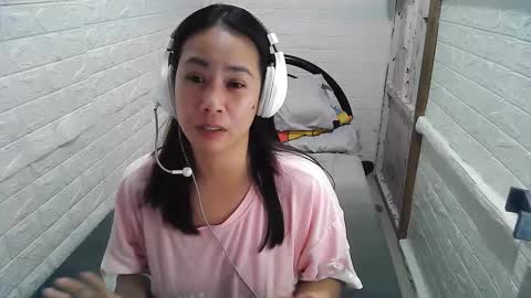 Snapshot of asian_sexydimples chatting on 02.06.25 Trixie online show from 02.06.25