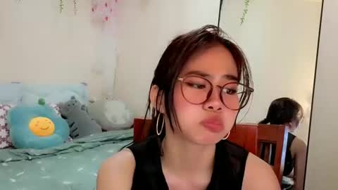 Snapshot of asianbabecandy chatting on 12.16.24 candy online show from 12.16.24