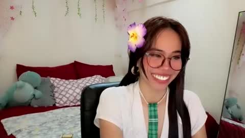 Snapshot of asianbabecandy chatting on 12.20.24 candy online show from 12.20.24