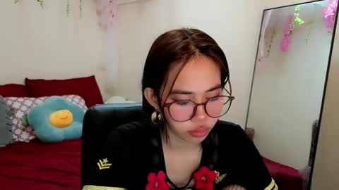 Snapshot of asianbabecandy chatting on 12.22.24 candy online show from 12.22.24