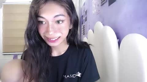 Snapshot of asianbarbie05 chatting on 05.11.26 SOFIA online show from 05.11.26