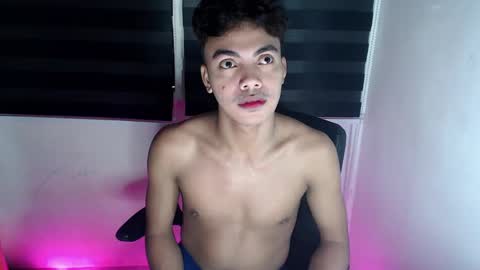 Snapshot of asianboyhunt chatting on 01.14.25 Fev online show from 01.14.25