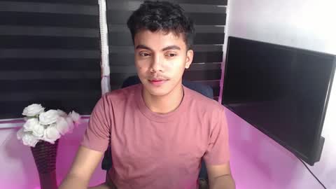 Snapshot of asianboyhunt chatting on 02.25.25 Fev online show from 02.25.25