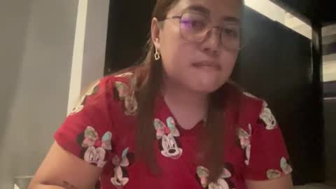 Snapshot of asianbunny10 chatting on 10.21.25 Curvy online show from 10.21.25