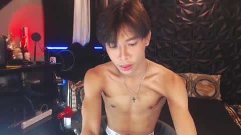 asianfuckertwink online show from 11.25.25
