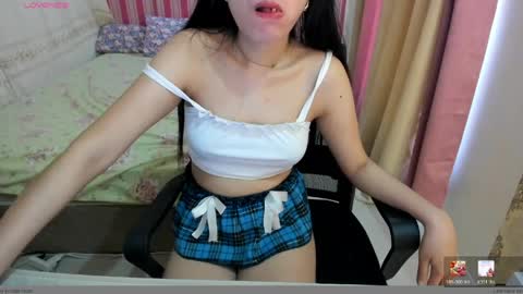 Snapshot of asianhot_babe chatting on 04.04.26 Melody online show from 04.04.26