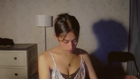 Snapshot of asiantreasures chatting on 01.10.26 kisses online show from 01.10.26