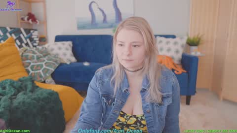 Asiri   pronounced Ah-siri Please no nicknames   3 online show from 03.11.26