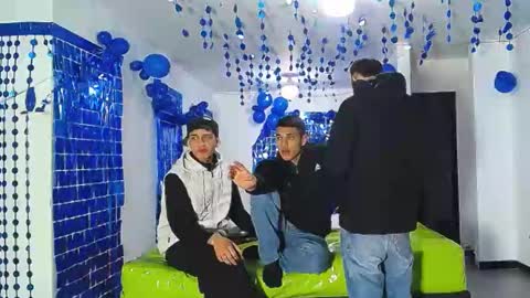 THOMAS AND DAMIAND online show from 12.30.24