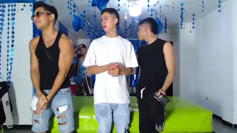 THOMAS AND DAMIAND online show from 02.21.25