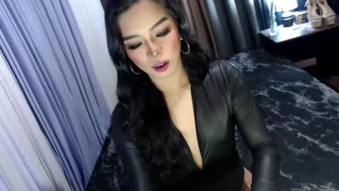 Margaux Miller online show from 10.29.25