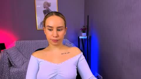 Snapshot of asol_muah chatting on 11.18.25 Asol online show from 11.18.25