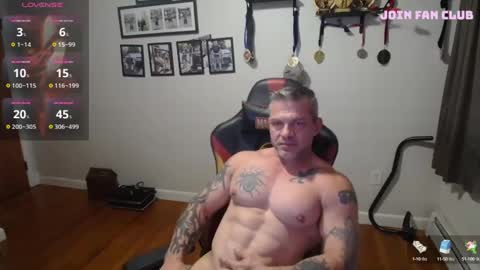 Snapshot of ass_chaser_1 chatting on 09.17.25 Ass Chaser online show from 09.17.25