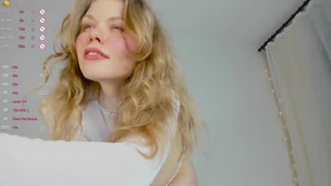 Snapshot of ass_latte chatting on 01.19.25 Sasha online show from 01.19.25