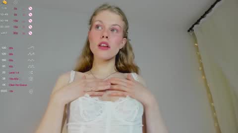 Snapshot of ass_latte chatting on 01.24.25 Sasha online show from 01.24.25