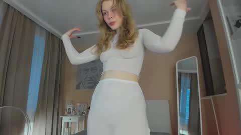 Snapshot of ass_latte chatting on 10.26.25 Sasha online show from 10.26.25