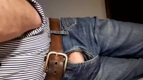 Will take commands from GuysWomenCouples etc online show from 02.28.25