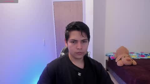 Snapshot of asta_kuro chatting on 04.18.26 Asta Kuno online show from 04.18.26
