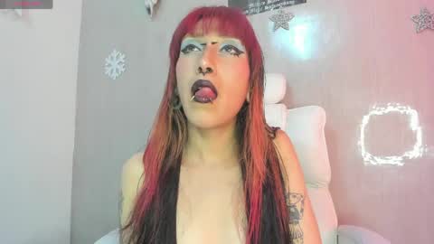 Snapshot of asterothxznikki chatting on 04.29.26 Asterothxznikki online show from 04.29.26