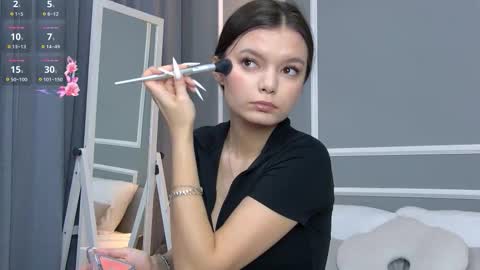 Snapshot of asterquinn chatting on 11.23.25 Aster Quinn online show from 11.23.25