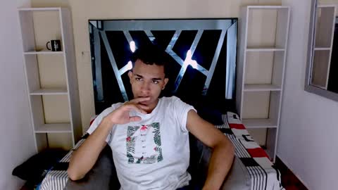 Snapshot of aston_vera chatting on 09.19.25 Aston online show from 09.19.25