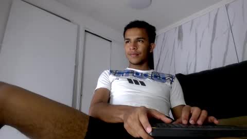 Snapshot of aston_vera chatting on 09.26.25 Aston online show from 09.26.25